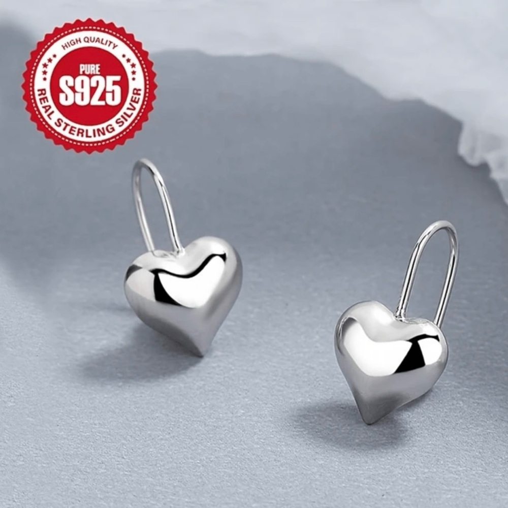 New Heart Shaped Stud Earrings 925 Silver Hypoallergenic Jewelry